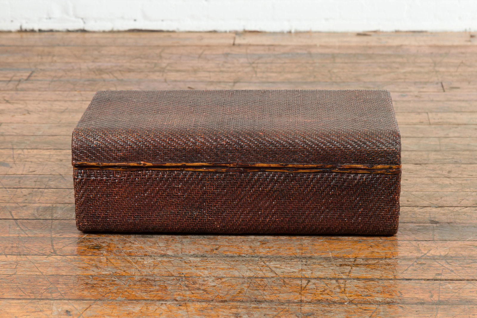 Thai 19th Century Woven Rattan over Wood Carrying Case with Painted Interior - 4