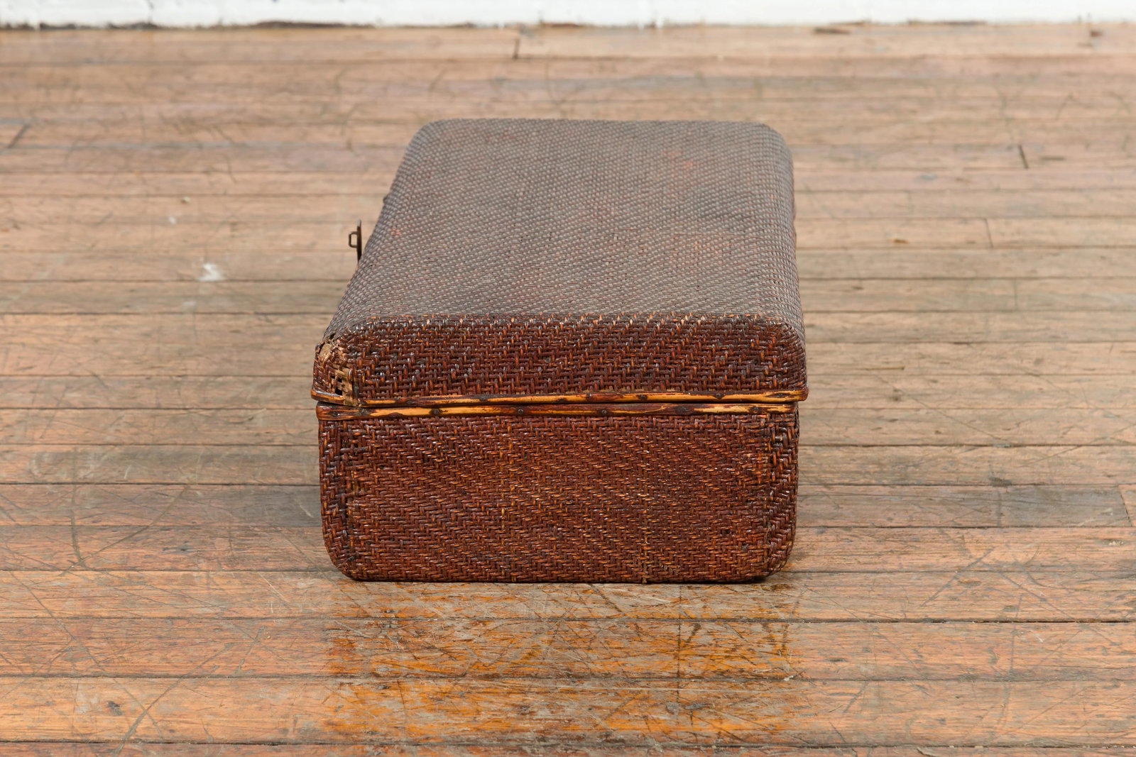 Thai 19th Century Woven Rattan over Wood Carrying Case with Painted Interior - 5