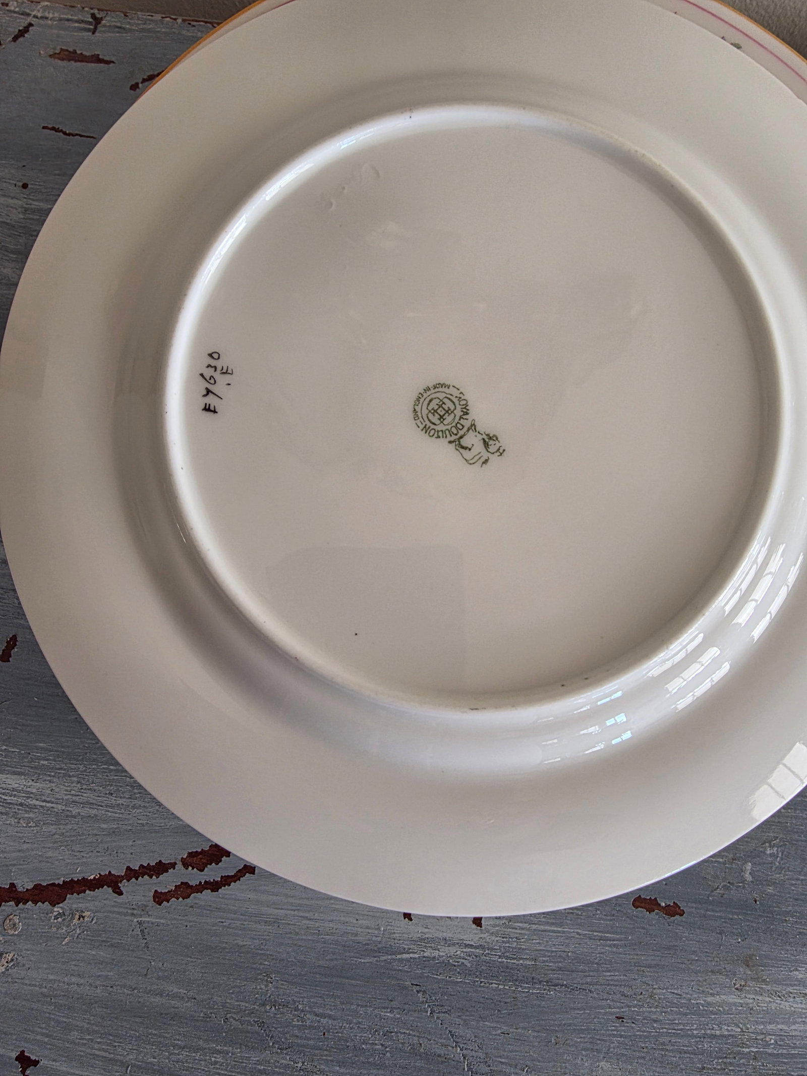Royal Doulton Urn Pattern Plates - 3