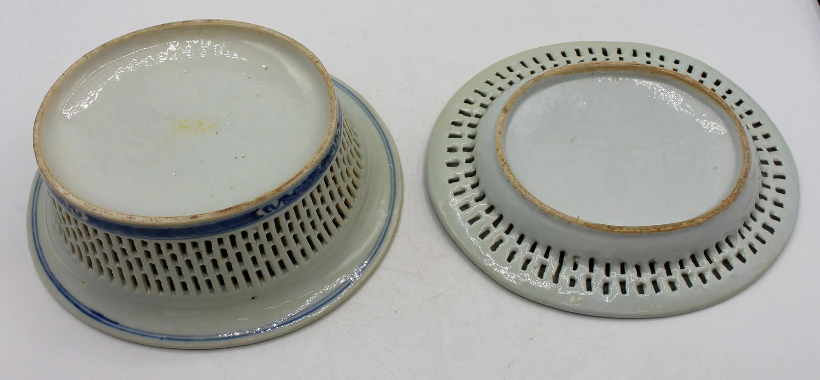 Circa 1870s-80s Chinese Blue & White Porcelain Chestnut Basket With Undertray - 4