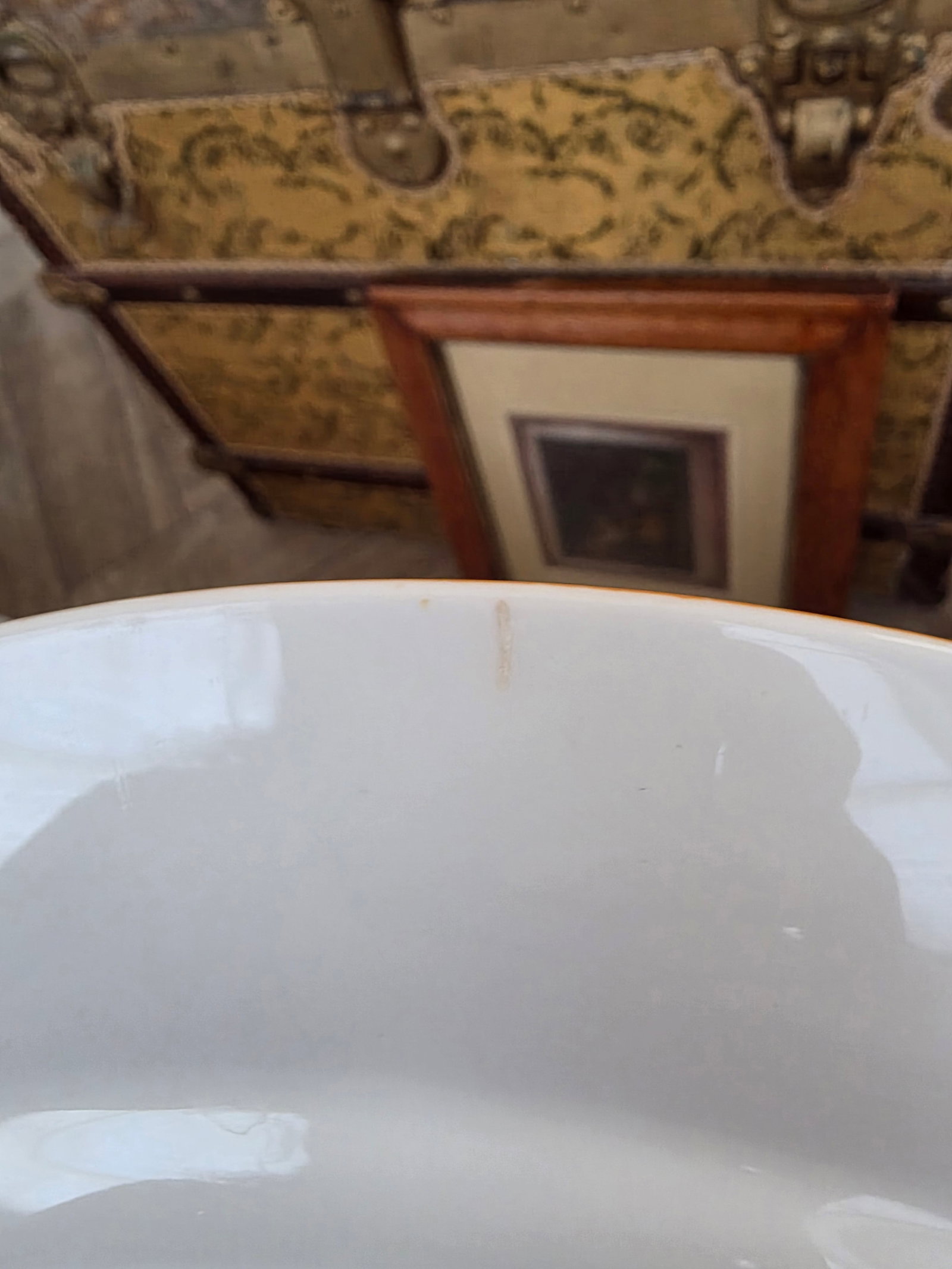 Royal Doulton Urn Pattern Dinner Plates Set of Fifteen - 7