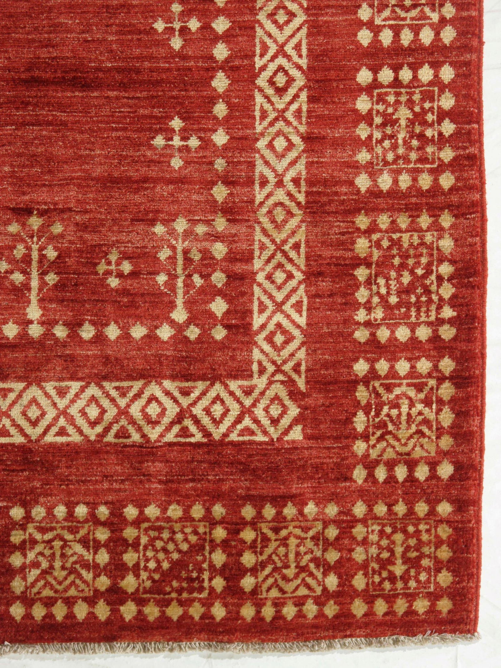 Vintage Hand-Knotted Persian Gabbeh Rug 4'11" X 6'10" - 3