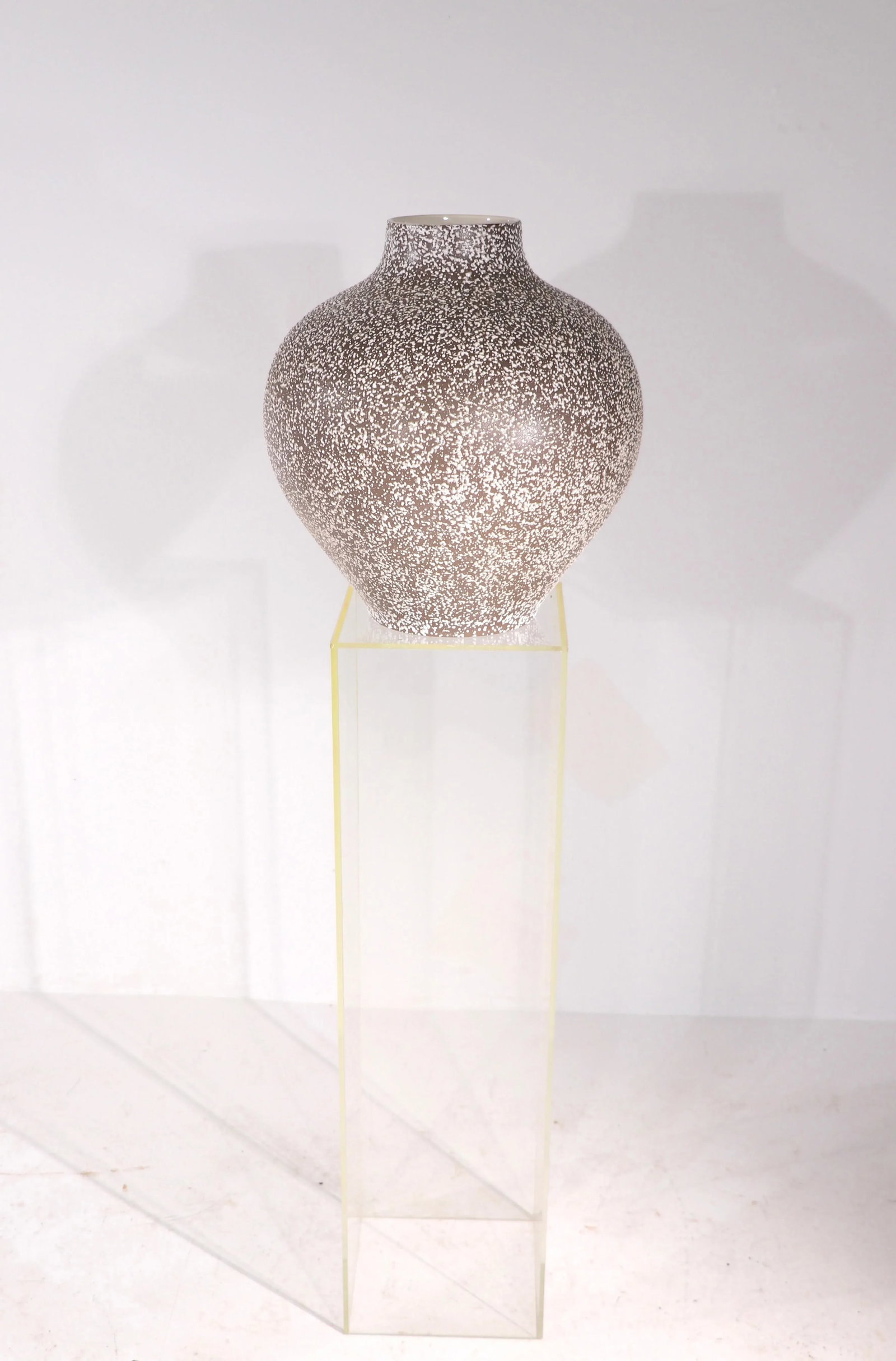 Large Mid Century Royal Haeger Spatterware Vase - 5