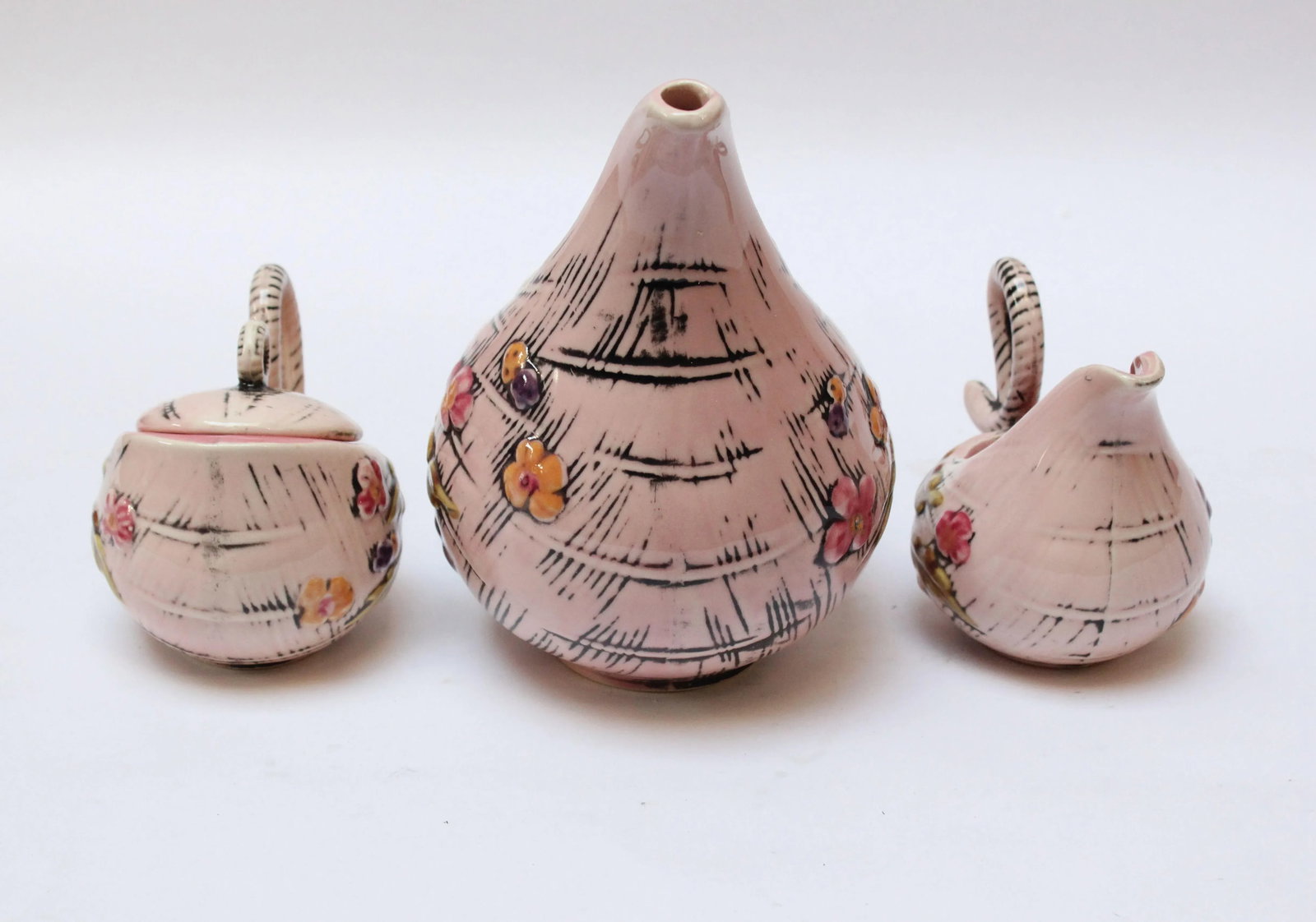 1950s Hull Pottery "Blossom Flite" Tea Service- 3 Pieces - 4