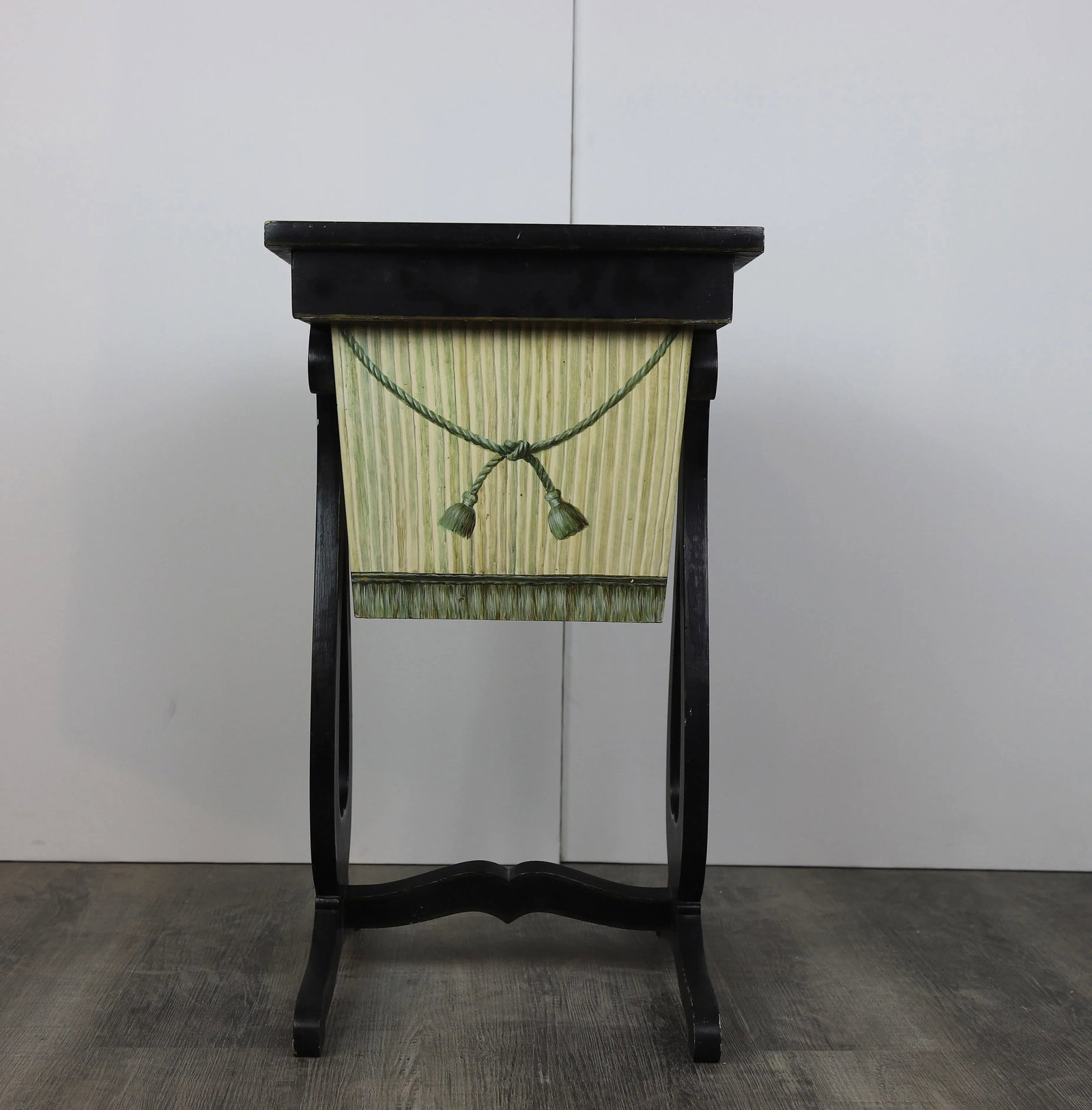 Vintage Hand Painted Sewing Side Table From Brunschwig & Fil's Old Collection - 2