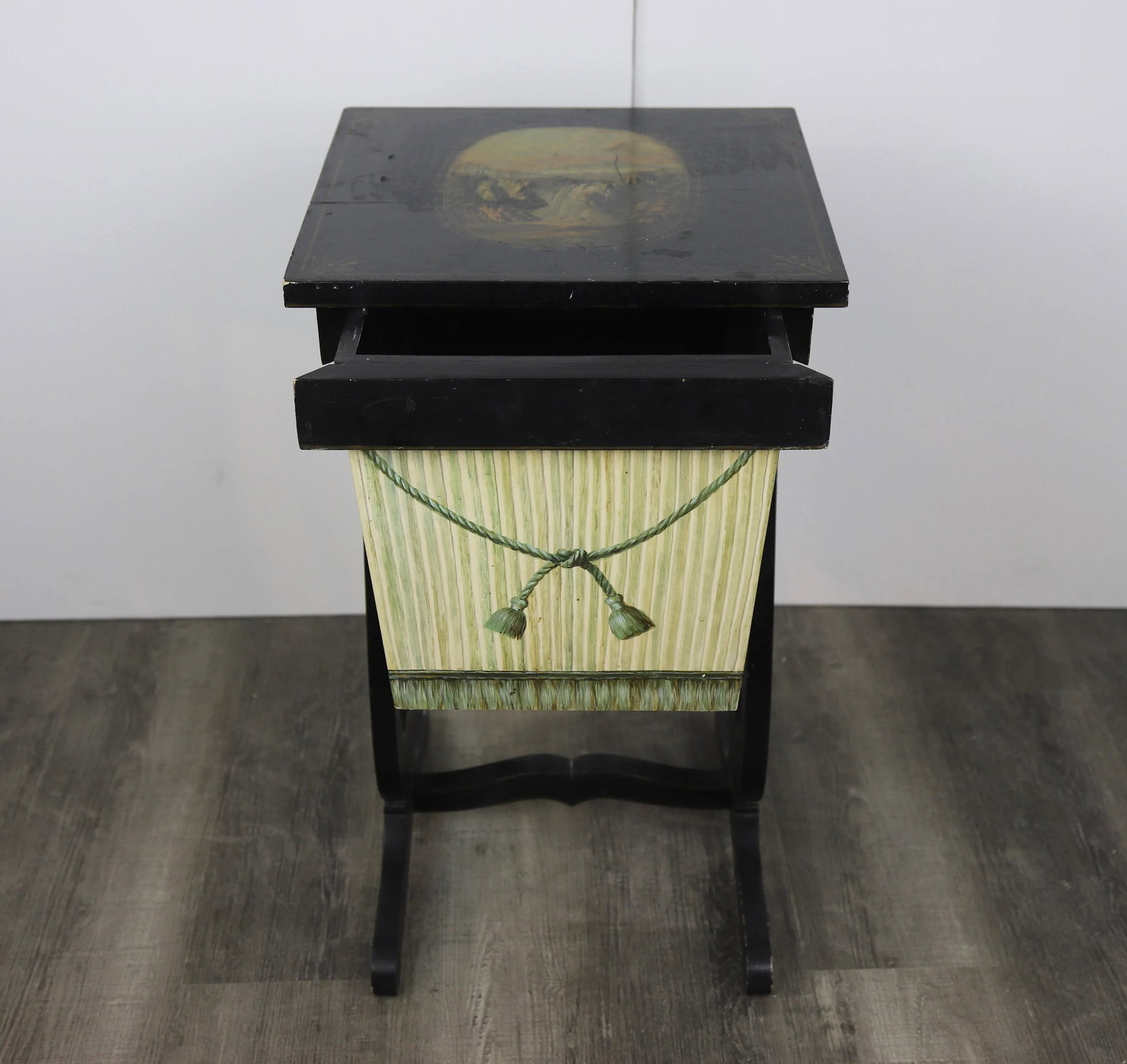 Vintage Hand Painted Sewing Side Table From Brunschwig & Fil's Old Collection - 3