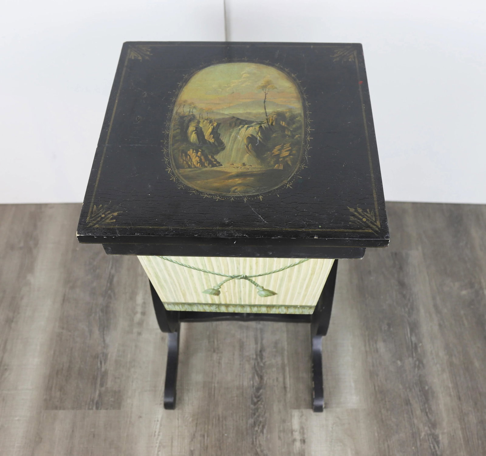 Vintage Hand Painted Sewing Side Table From Brunschwig & Fil's Old Collection - 5