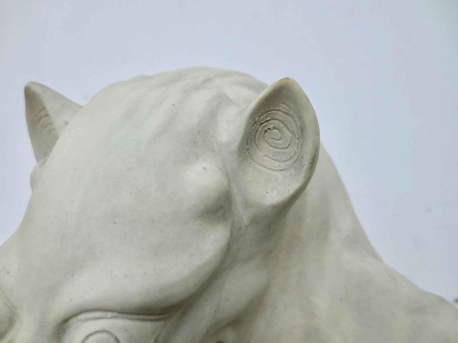 Late 20th Century Chinese Porcelain Bisque Foo Dog - 6