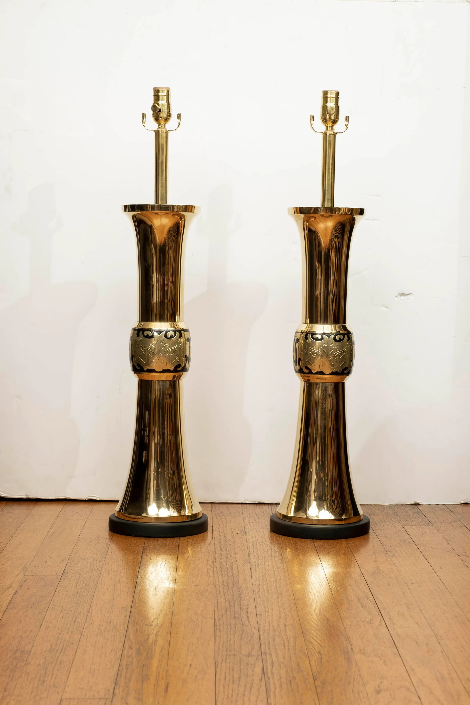 Large Pair of Mid Century Asian Modern Brass Lamps by James Mont - 5