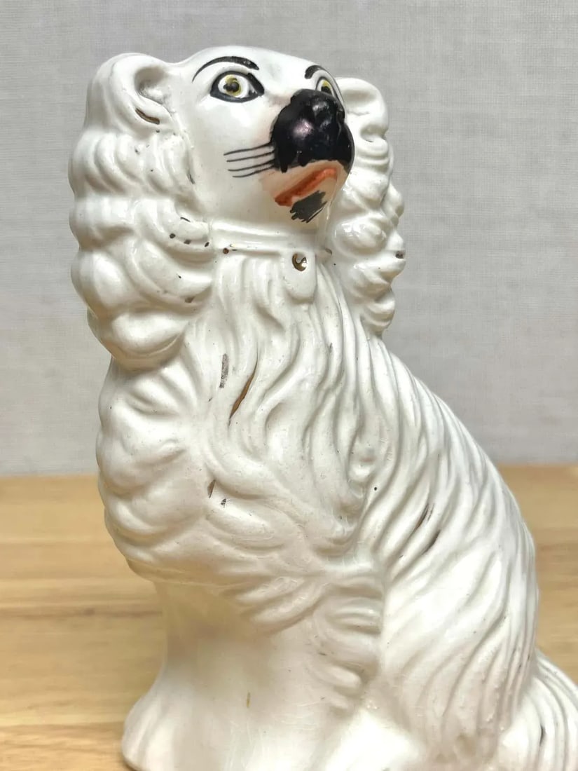 Mid 19th Century Diminutive Antique Staffordshire Black & White Seated Spaniels, C. 1860s - A Pair - 11