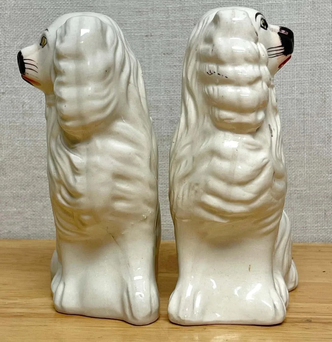Mid 19th Century Diminutive Antique Staffordshire Black & White Seated Spaniels, C. 1860s - A Pair - 5