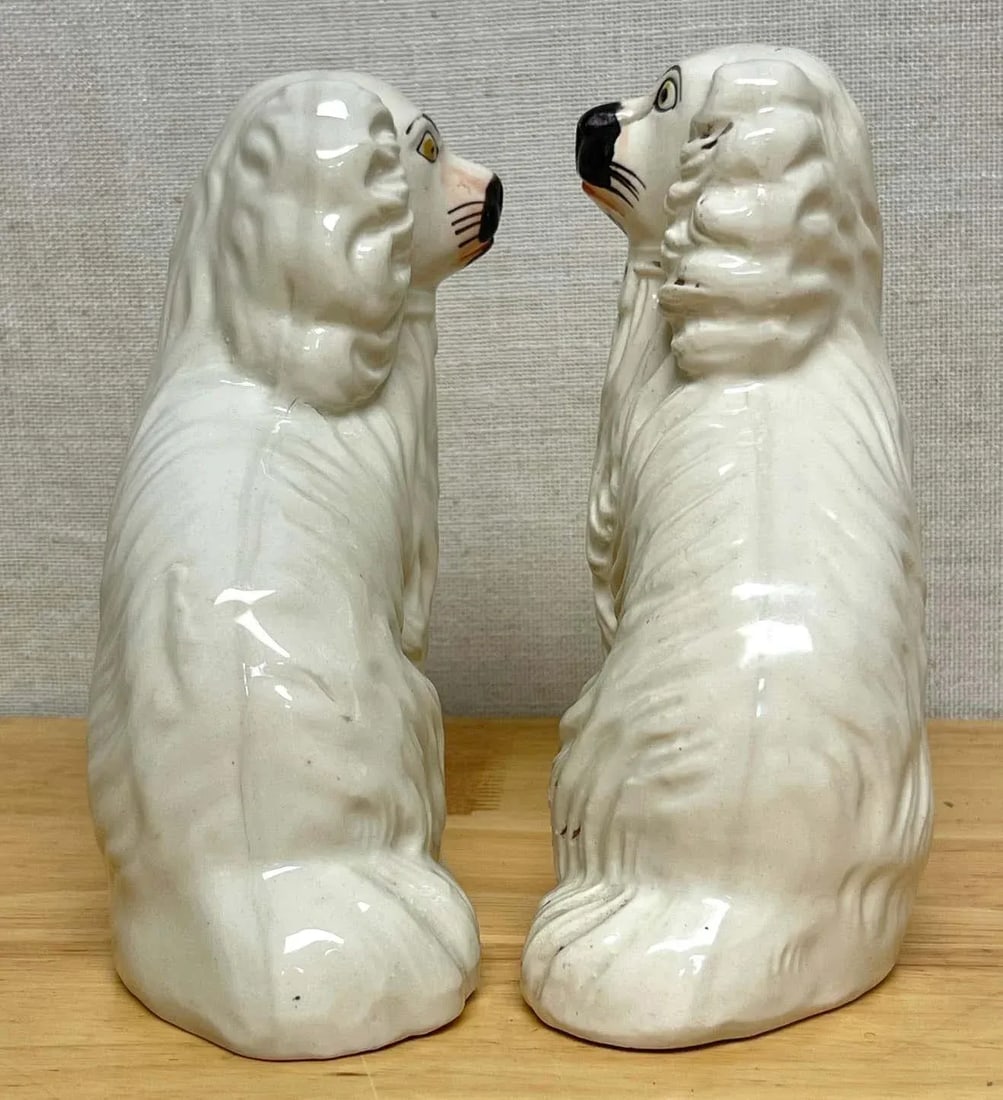 Mid 19th Century Diminutive Antique Staffordshire Black & White Seated Spaniels, C. 1860s - A Pair - 6