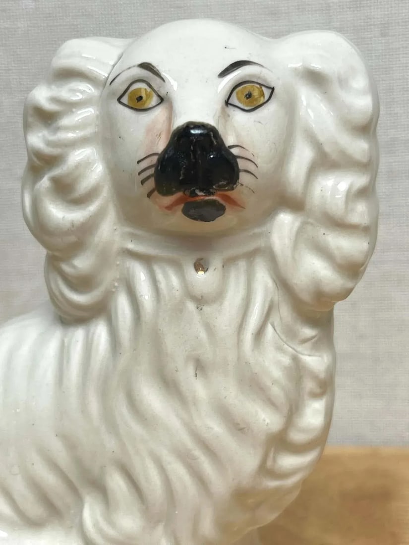 Mid 19th Century Diminutive Antique Staffordshire Black & White Seated Spaniels, C. 1860s - A Pair - 7