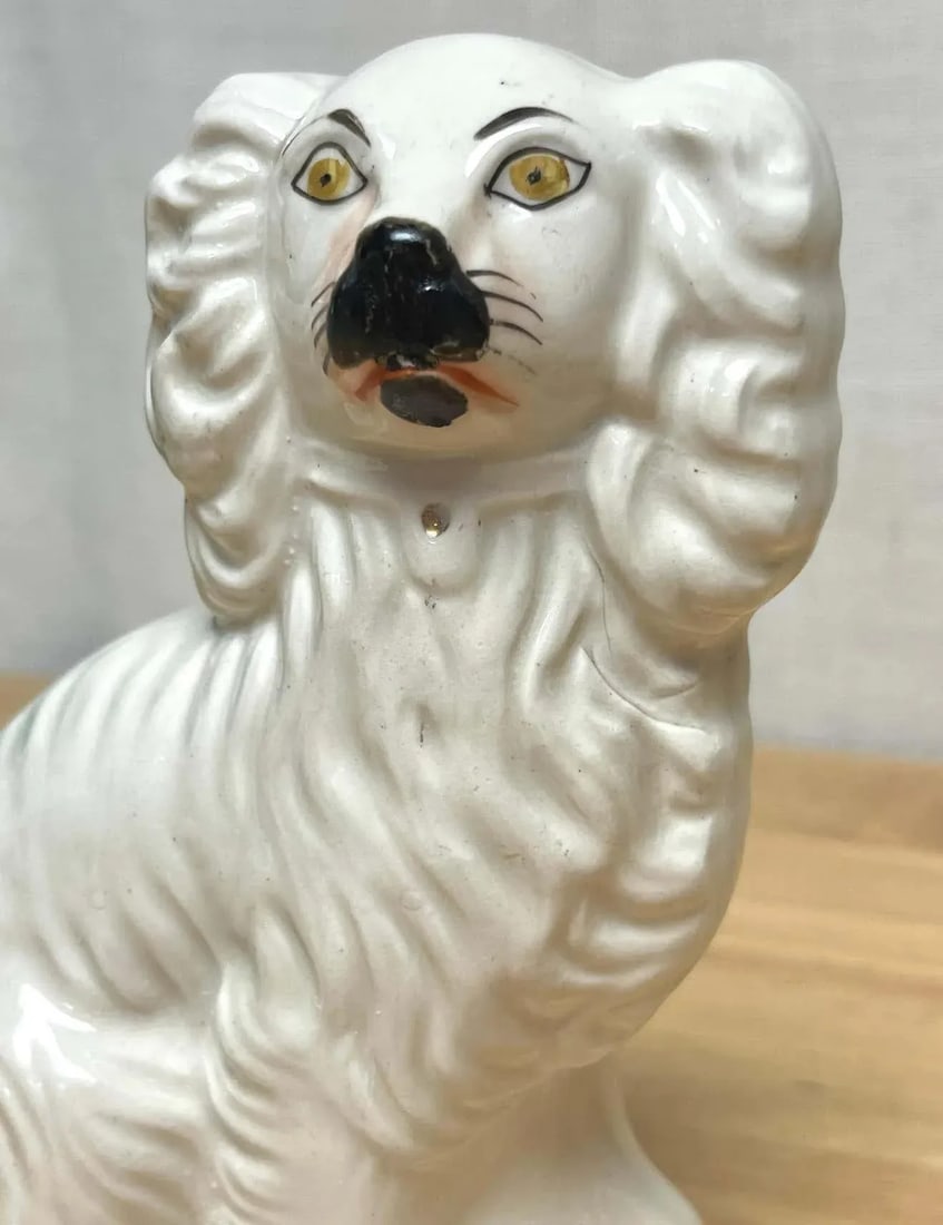 Mid 19th Century Diminutive Antique Staffordshire Black & White Seated Spaniels, C. 1860s - A Pair - 8