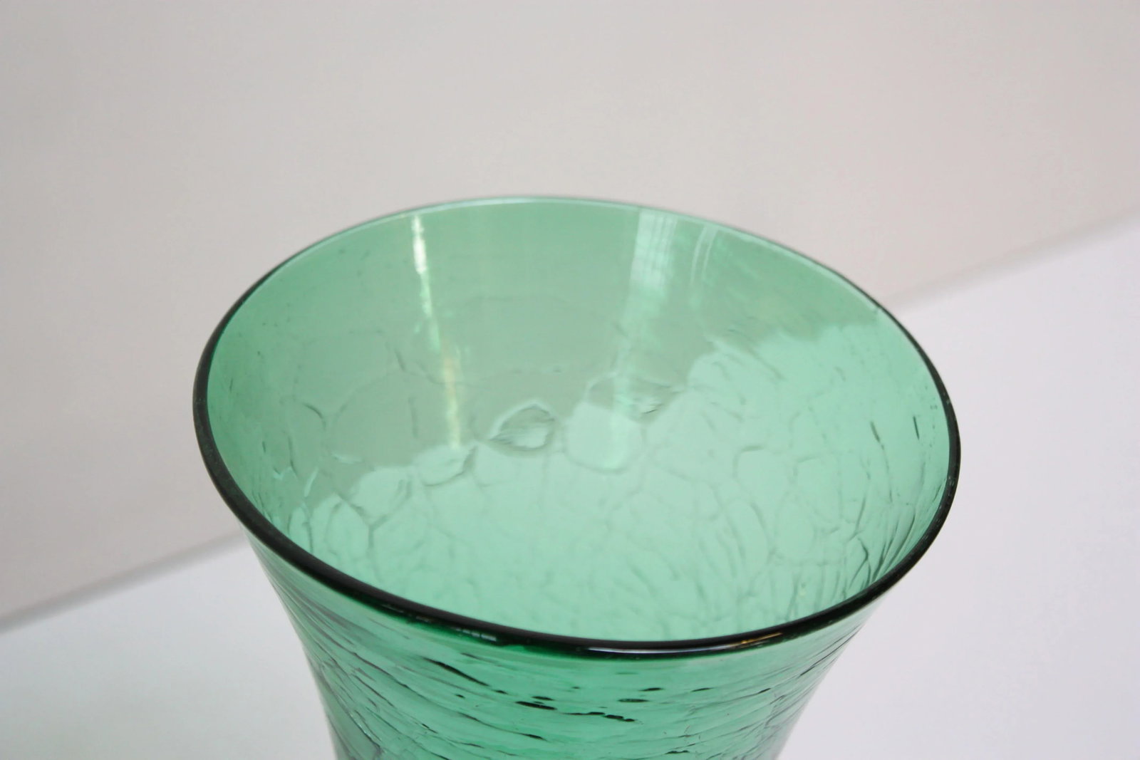 Wayne Husted for Blenko Green Crackle 'Sheaf' Vase Model 5519-M - 8