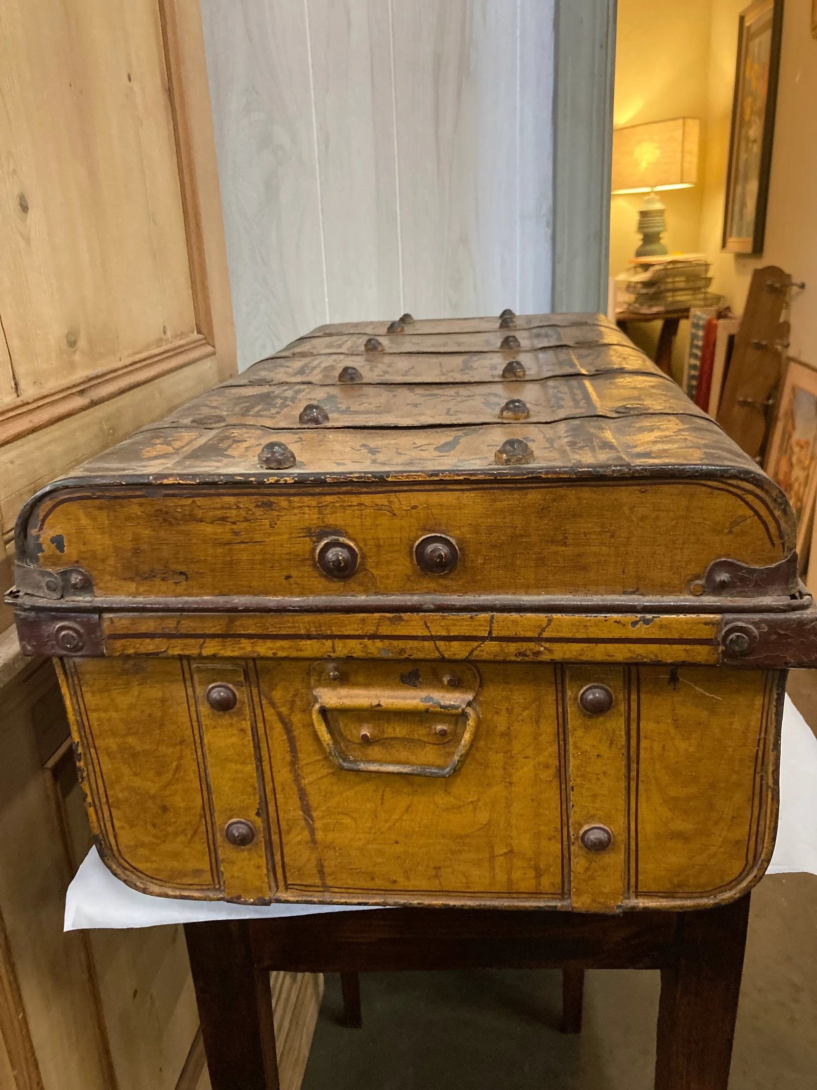 Early 20th Century Goldenrod Metal Luggage From India - 6