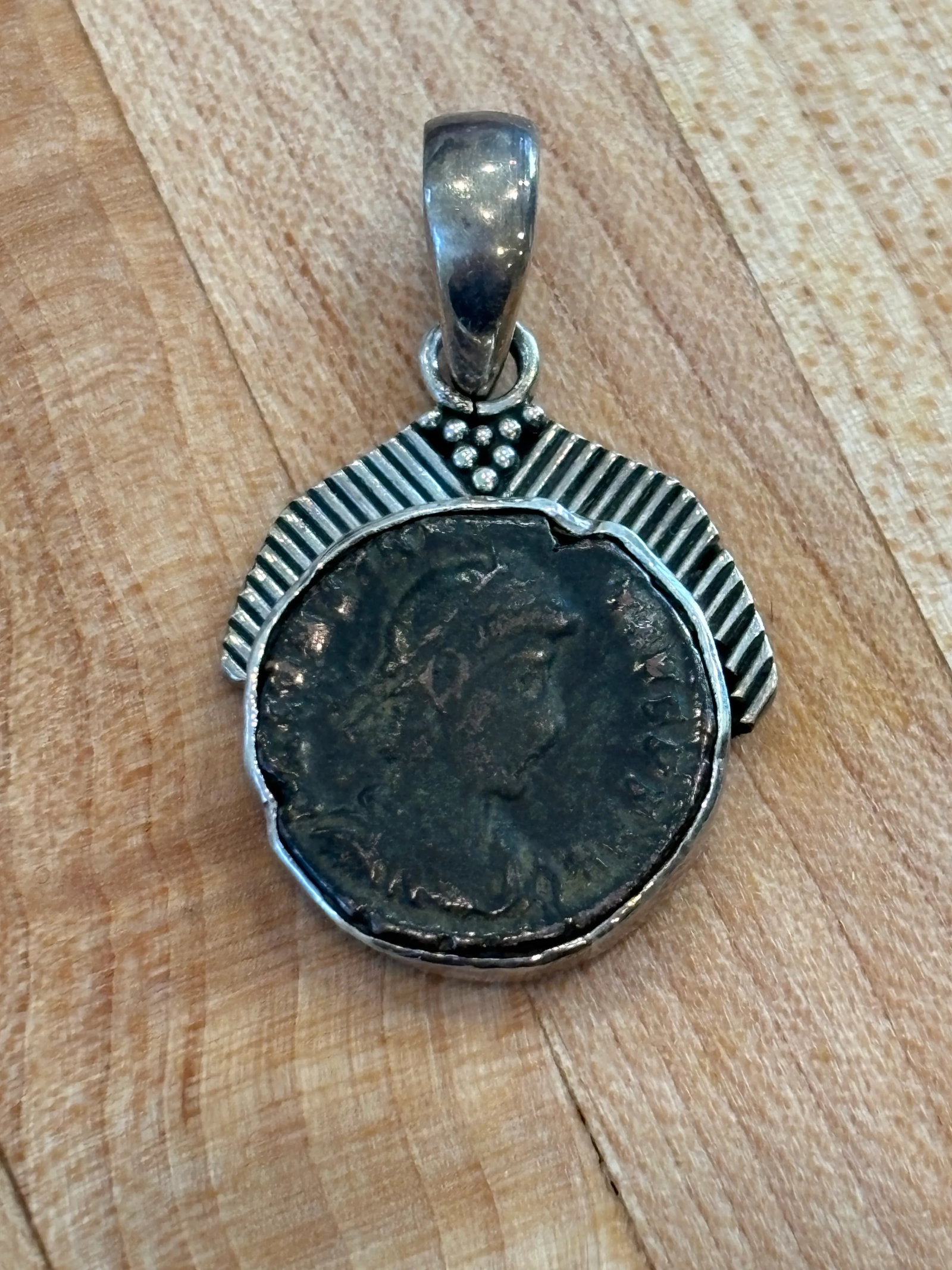 Antique Pendant With Roman Coin and Sterling Silver Setting of Diagonal Frame - 4