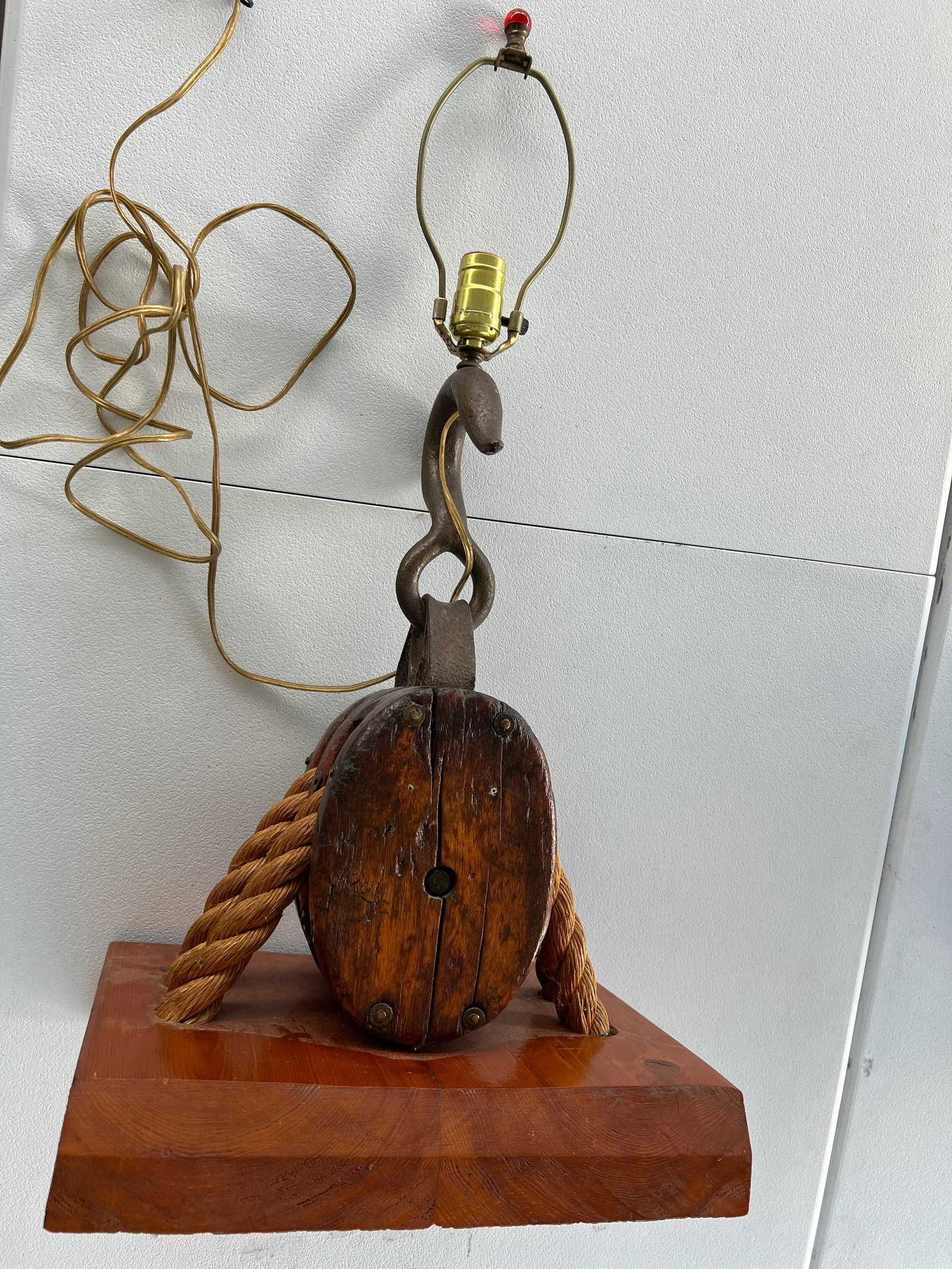 Vintage Double Block & Tackle Rustic Industrial Nautical Lamp - 6