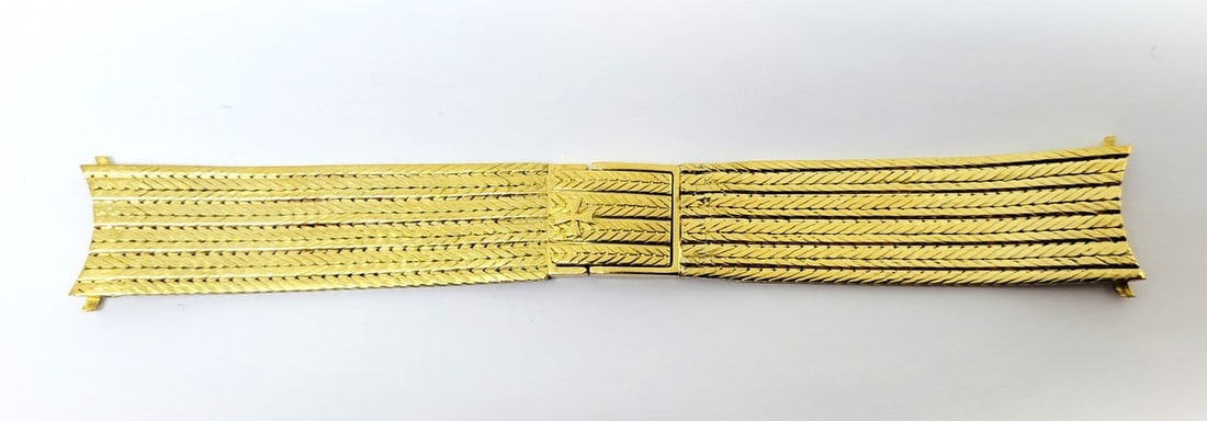 SOLID 18k Yellow VACHRON CONSTANTIN Watch Bracelet 18 mm Logs* EXLNT 45 grams: SOLID 18k Yellow VACHRON CONSTANTIN Watch Bracelet 18 mm Logs* EXLNT 45 grams?? * Solid 18k yellow gold Fox tale-Vacheron Constantin bracelet in 18 mm width. * Total length of bracelet in closed posit