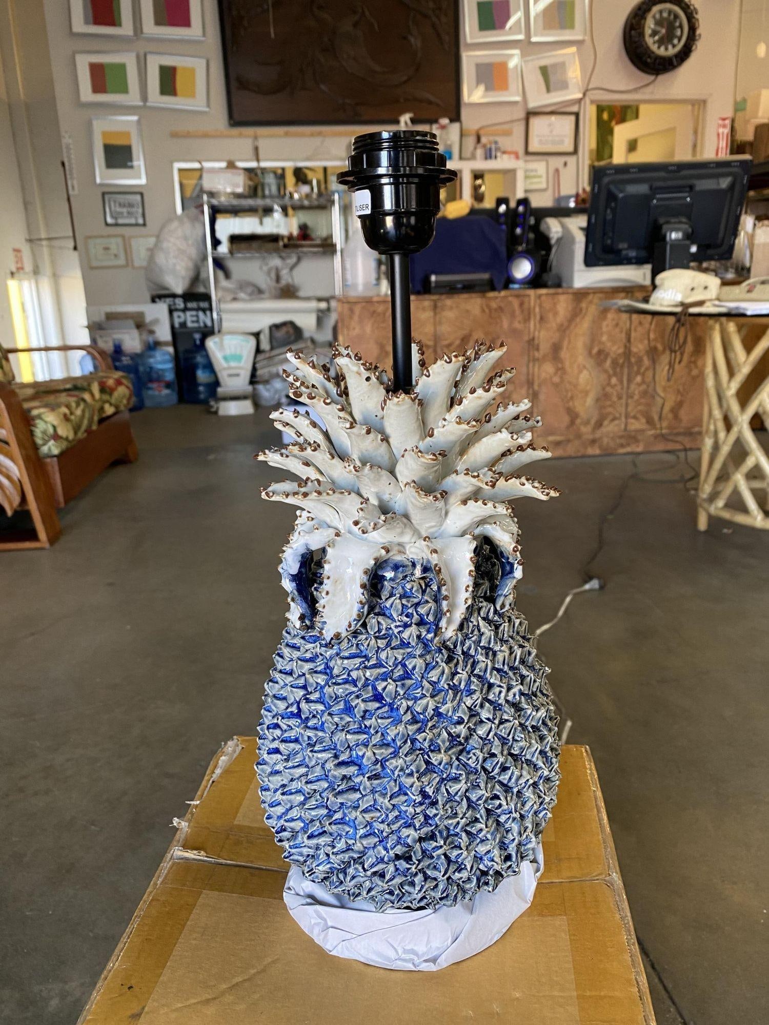 Modern Ceramic Pineapple Lamp With Large Shade W/ Shade - 3