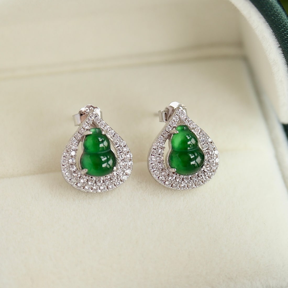 S925 Sterling Silver Natural Jadeite Stud Earrings (1 of 7)