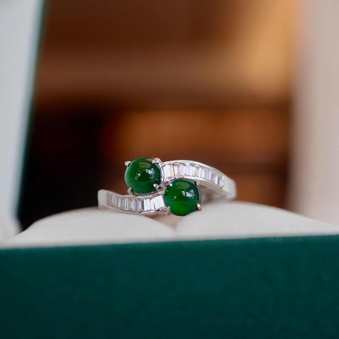 S925 Silver Natural Jade Ring: This natural jade ring is meticulously set in S925 silver, showcasing the unique icy green hue. The large size design, approximately 5mm, perfectly highlights the jade's rich gold and cool white textu