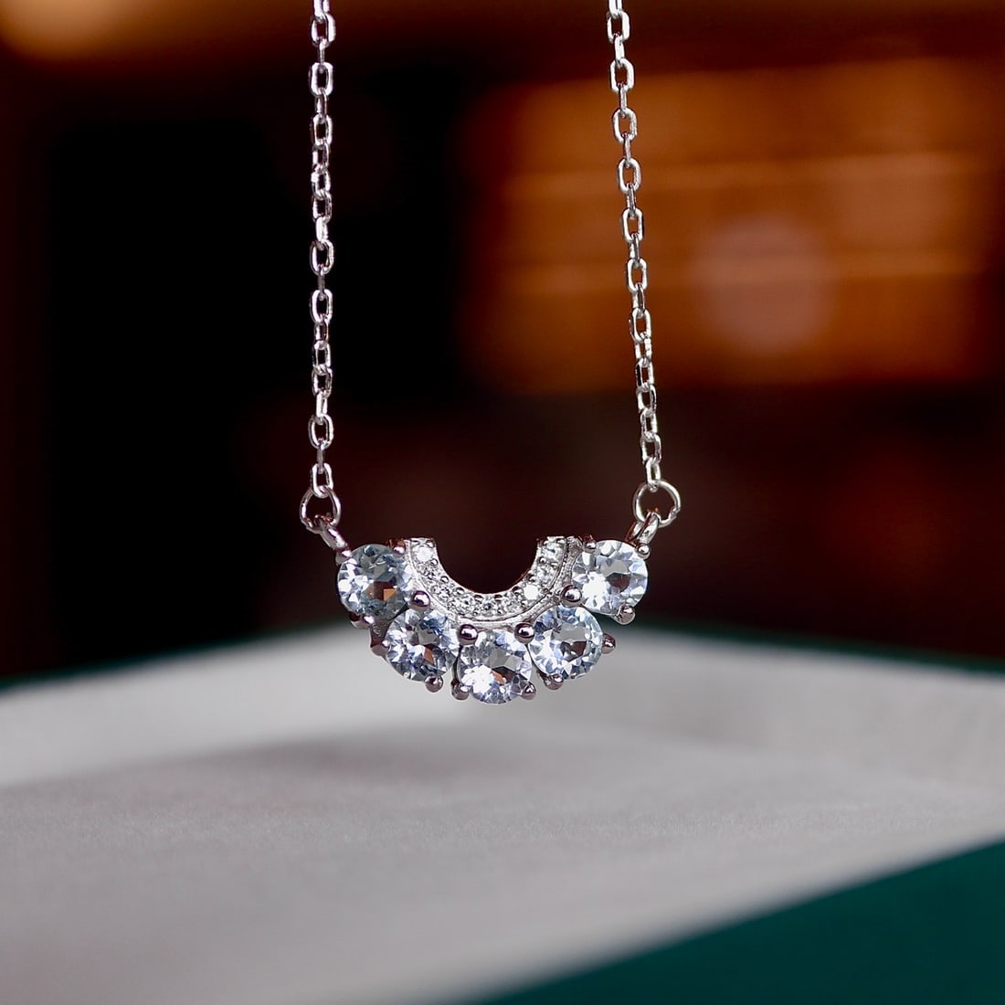 S925 Silver Natural Topaz Necklace: This necklace features a natural topaz set in S925 silver, showcasing a sky-blue cool white hue with a healing elegance. Known for its properties to enhance energy and vitality, topaz also aids in