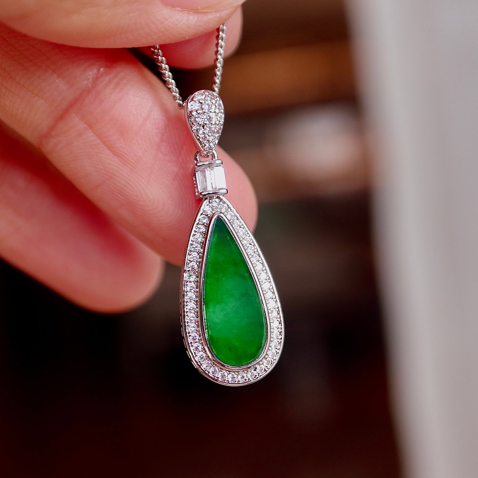 Natural jade pendant - 8