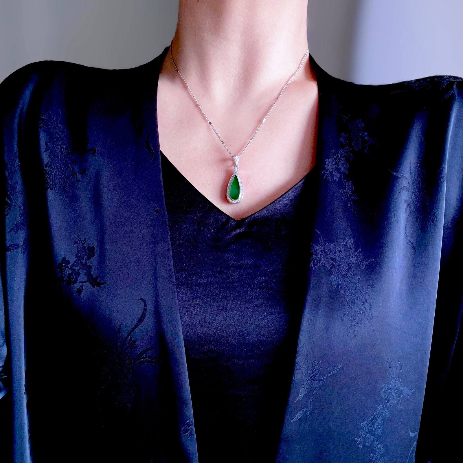 Natural jade pendant - 9