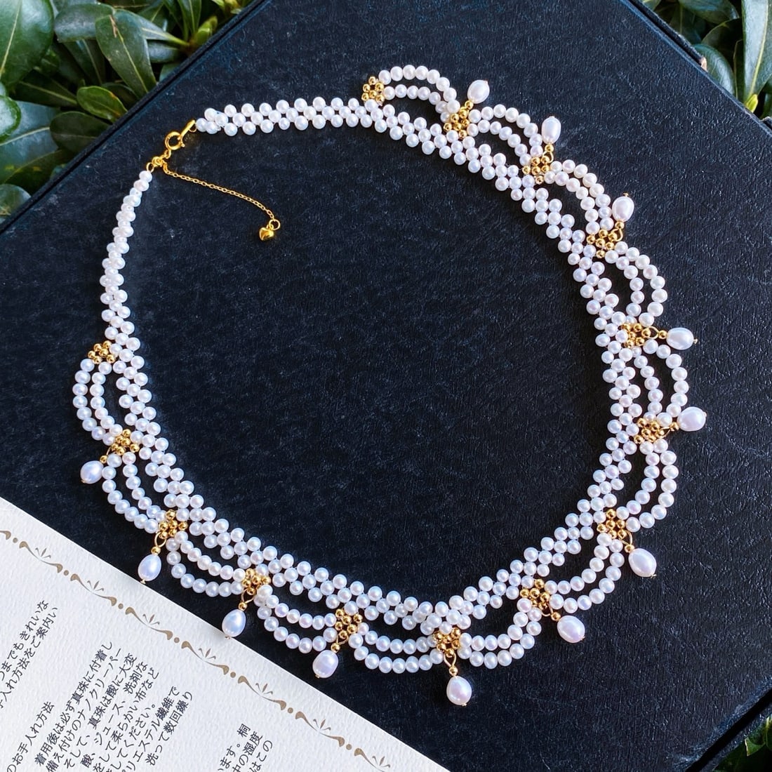 925 Silver Natural Pearl Necklace: This necklace features natural pearls with diameters ranging from 3-6mm, showcasing an aurora-like luster. Each pearl is meticulously selected to ensure flawless quality. Handcrafted with 925 silver, 
