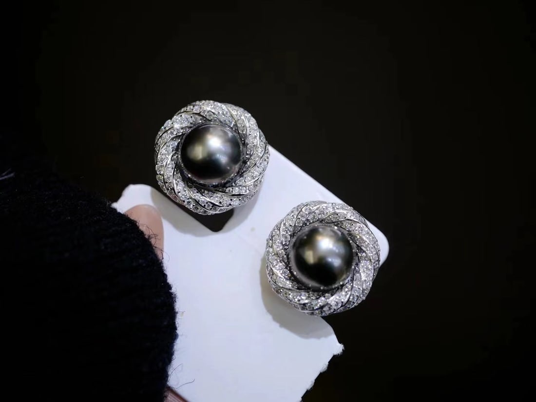 Seawater Pearl Earrings - 2