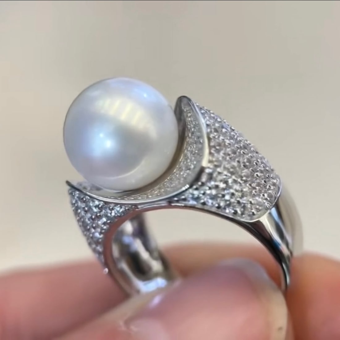 Sterling Silver Natural White Pearl Ring - 5