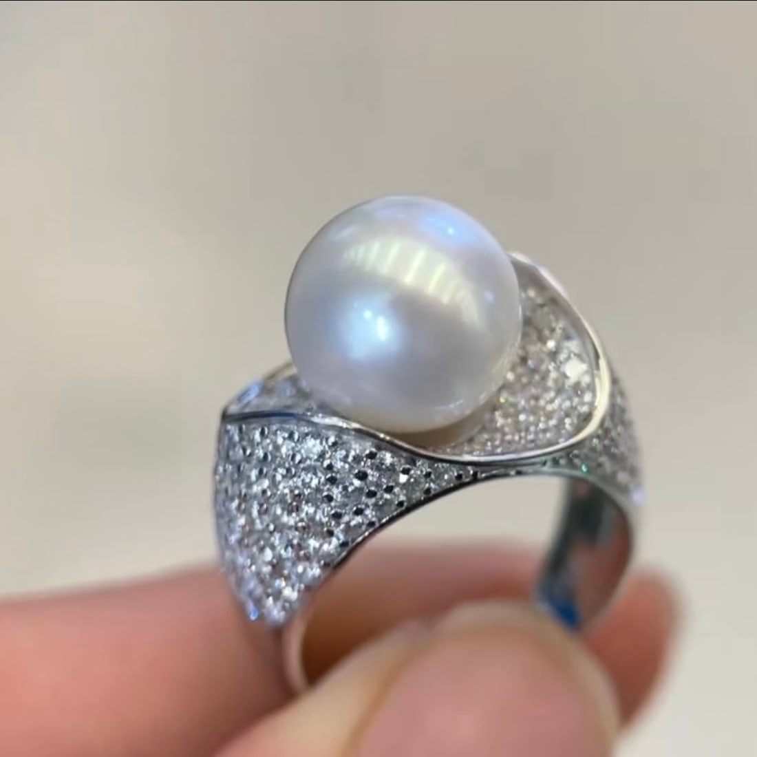 Sterling Silver Natural White Pearl Ring - 6