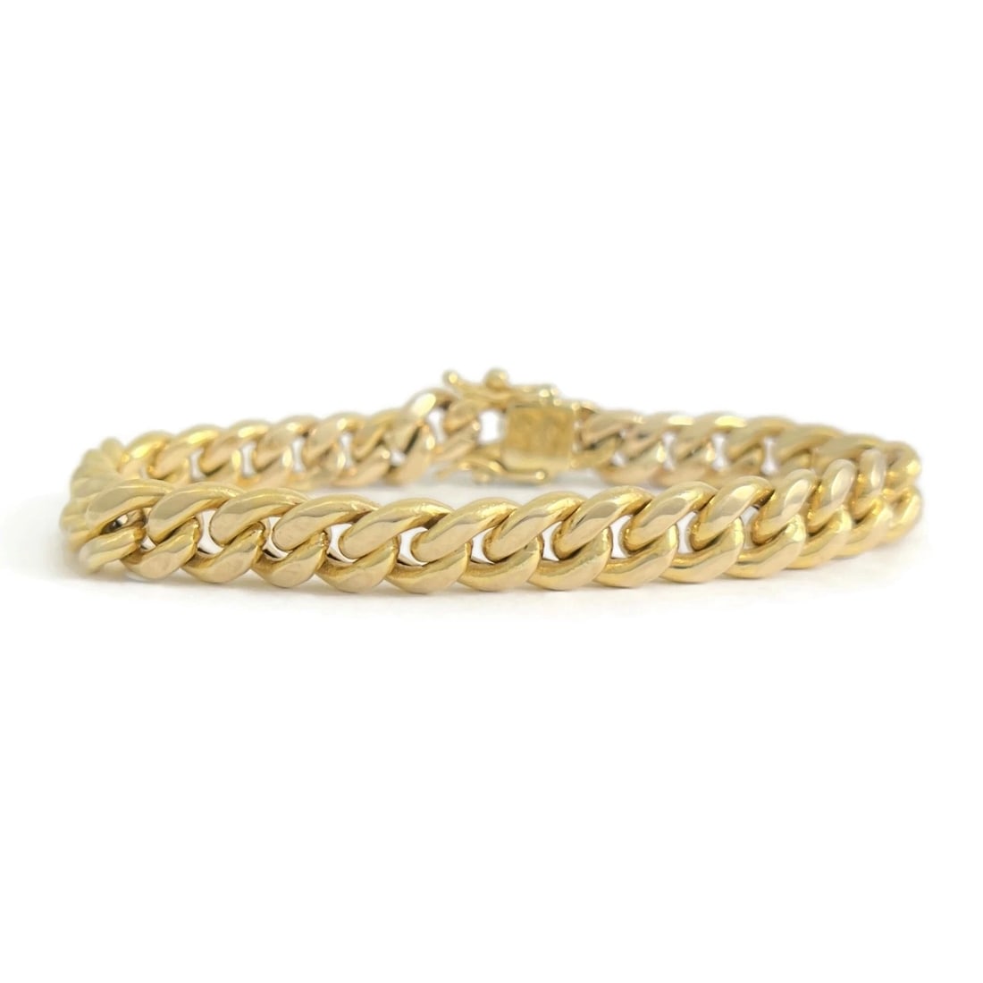 Men's Curb Cuban Chain Link Bracelet 10K Yellow Gold, 7.5 Inches, 17.06 Grams: Men's Curb Cuban Chain Link Bracelet 10K Yellow Gold, 7.5 Inches, 17.06 Grams This is such a classic bracelet that makes a statement! Please let us know if you have any questions. Metal: 10K yellow go
