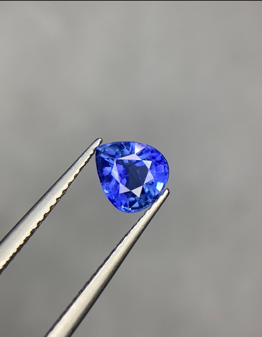 Ceylon Blue Sapphire Gemstone: 1.50 Ct Pear Cut, Heated (1 of 6)