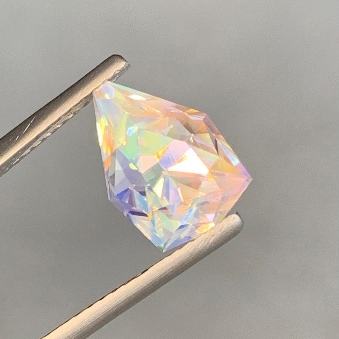 Natural Moonstone Fancy Cut Kite , From Srilanka , 3.49 CT (1 of 5)