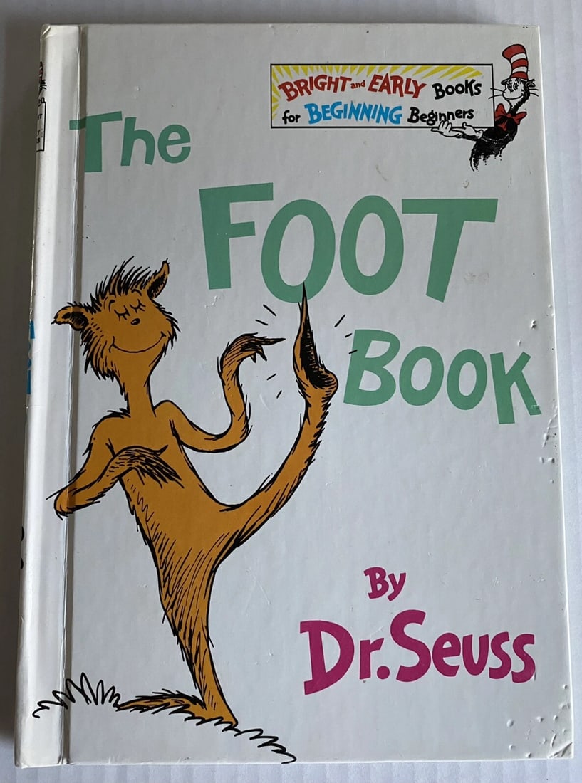 The Foot Book 1968 Dr. Seuss Grolier Book Club Edition Print U 123 Very Good: Dr. Seuss THE FOOT BOOK Grolier Book Club Edition 1968 A Bright and Early Book U 123 Printing 1st Edition, Early Printing Some small indents to front and back covers. Binding tight, no writing inside 