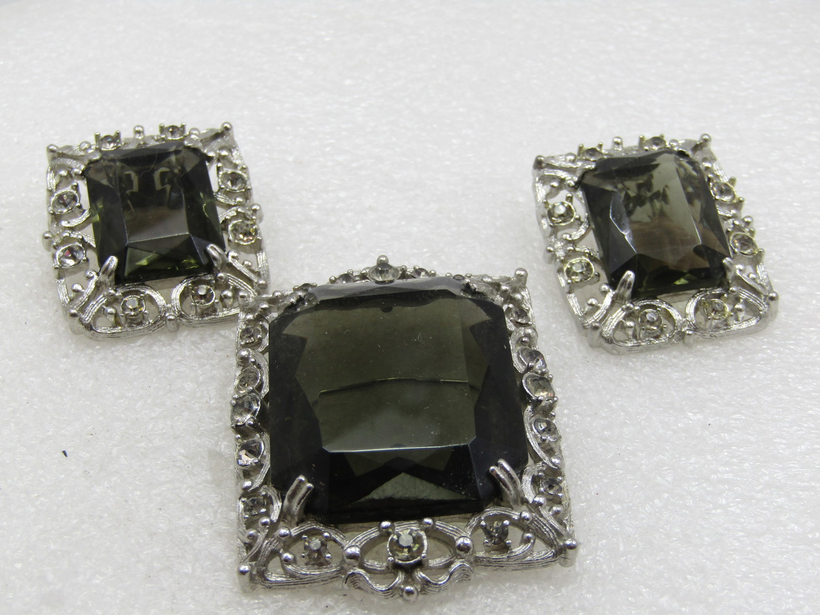 Vintage Smoky Rhinestone Brooch & Earrings, Sarah Coventry. 1960's. - 4