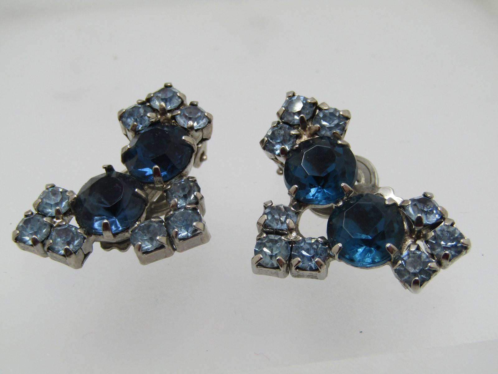 Vintage Blue Rhinestone Clip Earrings, 1940's-1950's. - 2