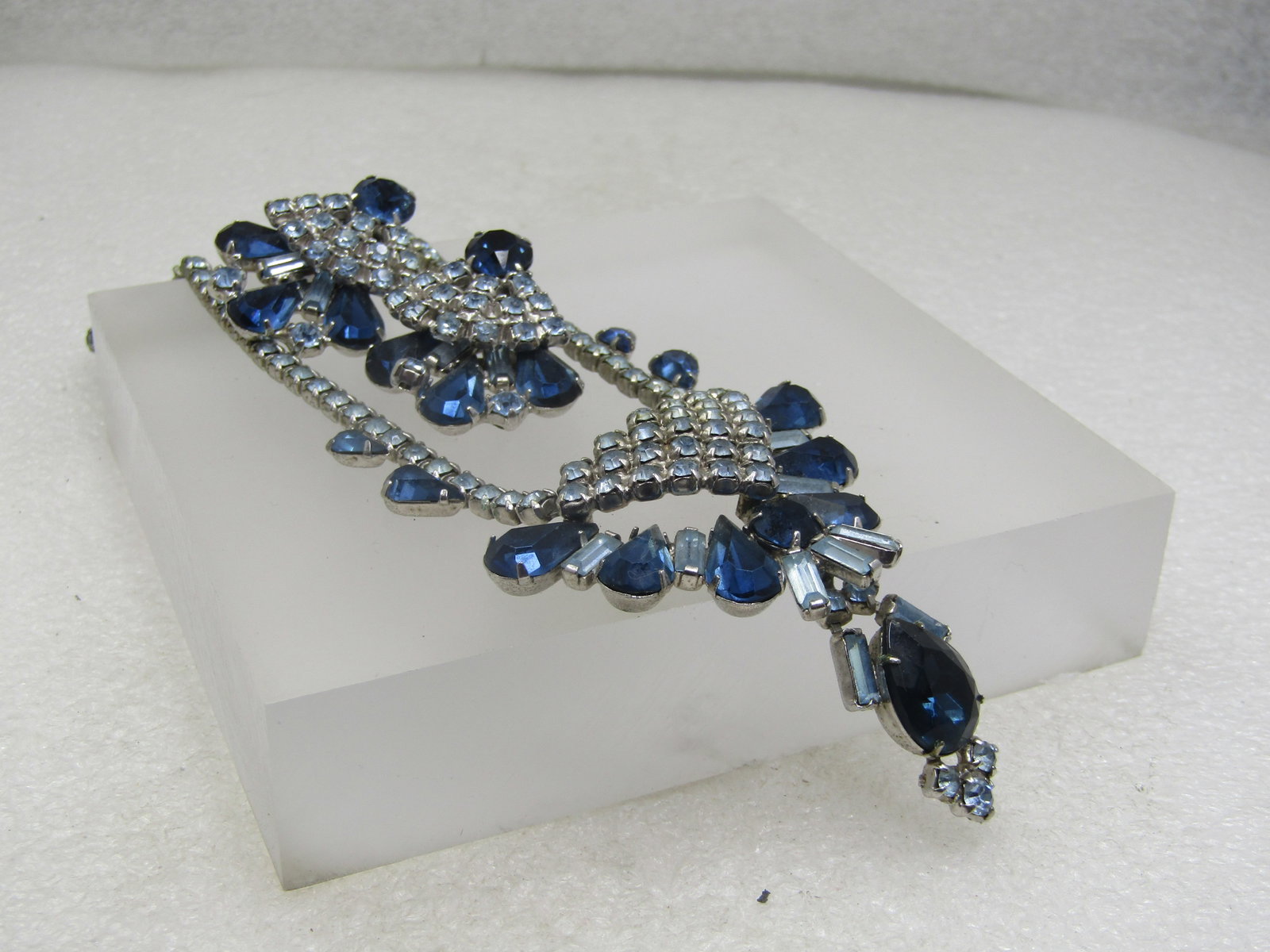 Vintage 1940's Blue & Clear Necklace & Earrings Demi Parure - 6