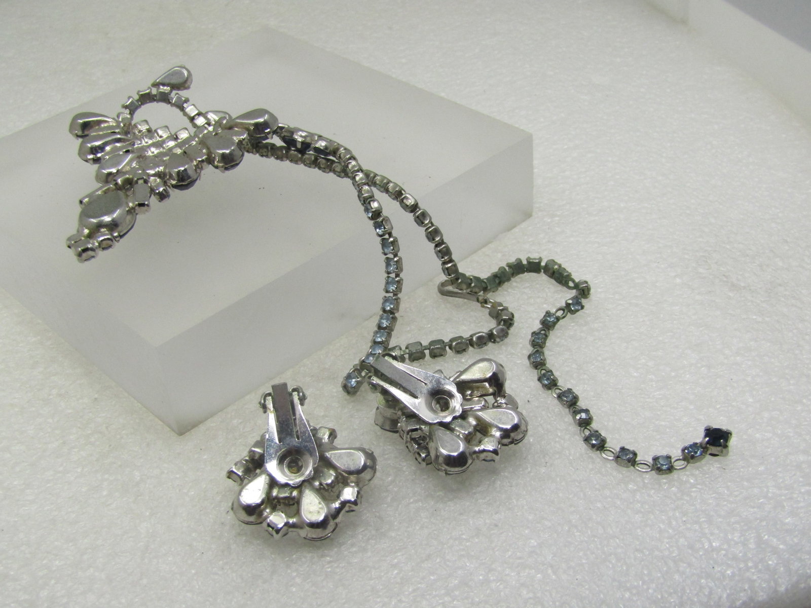 Vintage 1940's Blue & Clear Necklace & Earrings Demi Parure - 7