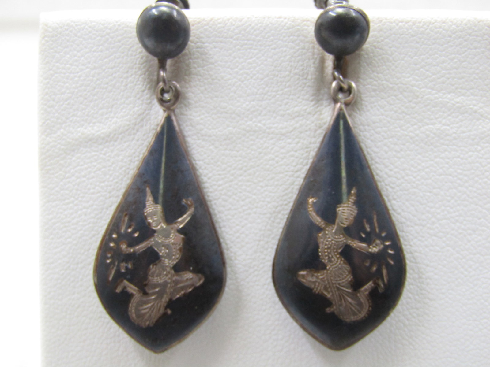 Vintage Sterling Siam Goddess Earrings, Screw Back, Black Enameled, Mid-Century - 2