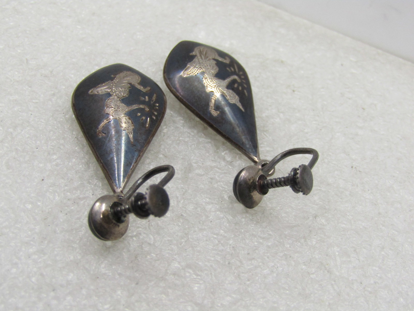 Vintage Sterling Siam Goddess Earrings, Screw Back, Black Enameled, Mid-Century - 4