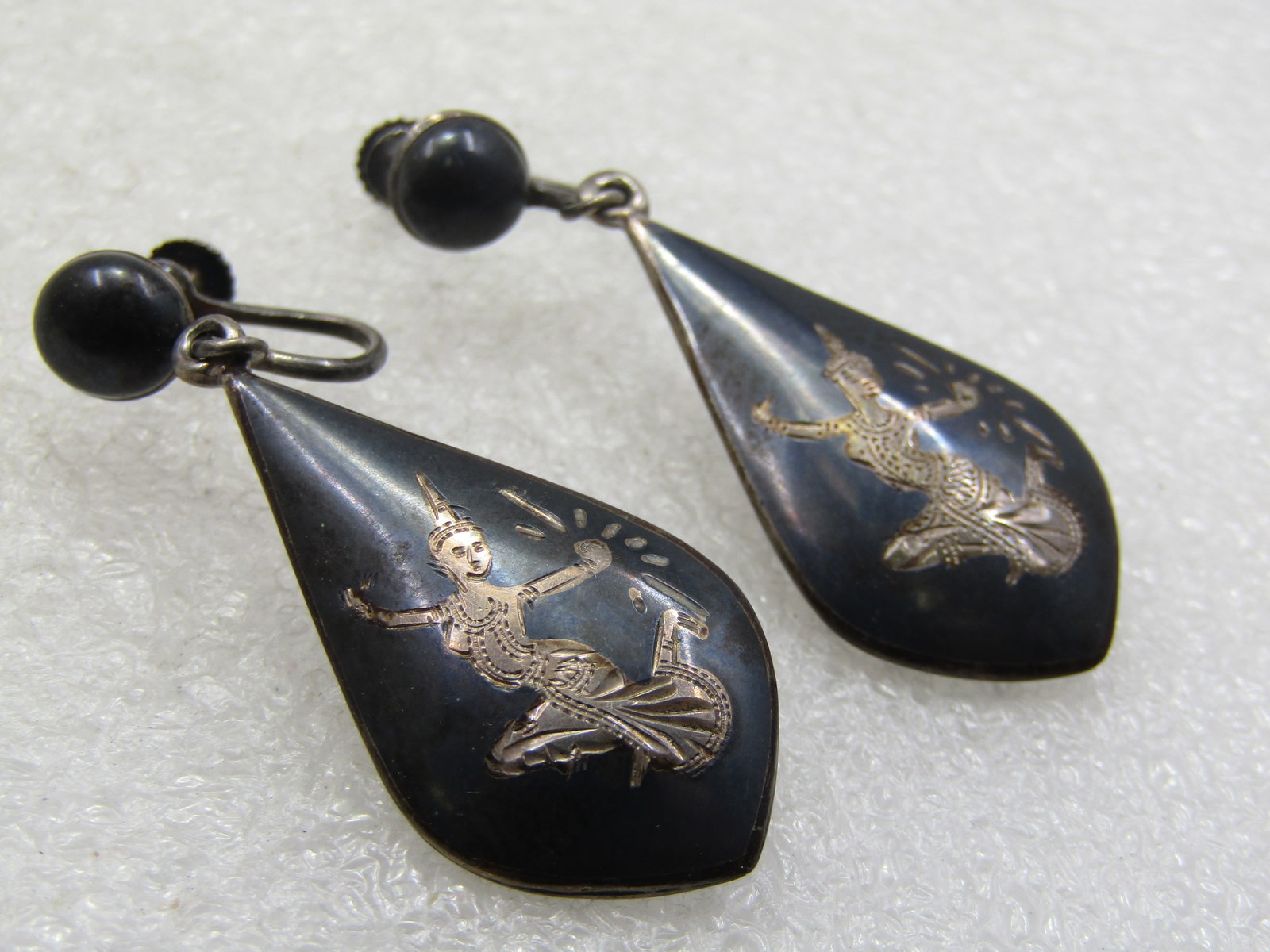 Vintage Sterling Siam Goddess Earrings, Screw Back, Black Enameled, Mid-Century - 5