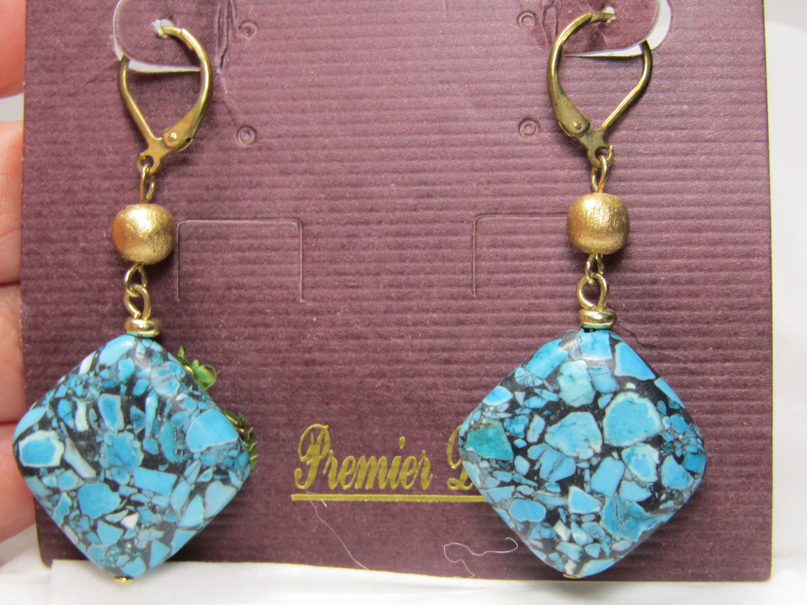 Vintage Faux Turquoise Lever Back errings, Pierced. Premier Designs - 2