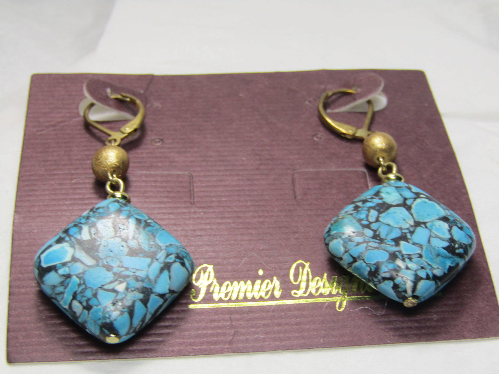 Vintage Faux Turquoise Lever Back errings, Pierced. Premier Designs - 3