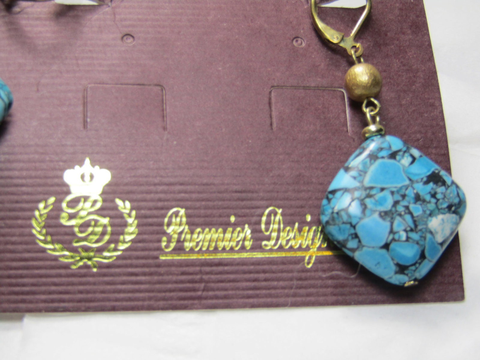 Vintage Faux Turquoise Lever Back errings, Pierced. Premier Designs - 5
