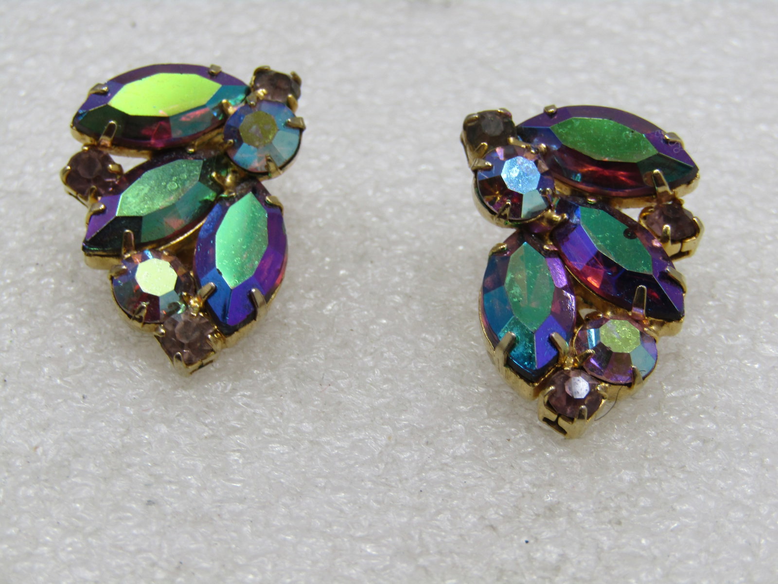 Vintage Aurora Boralis Rhinestone Clip Earrings, Peacock Hues - 3