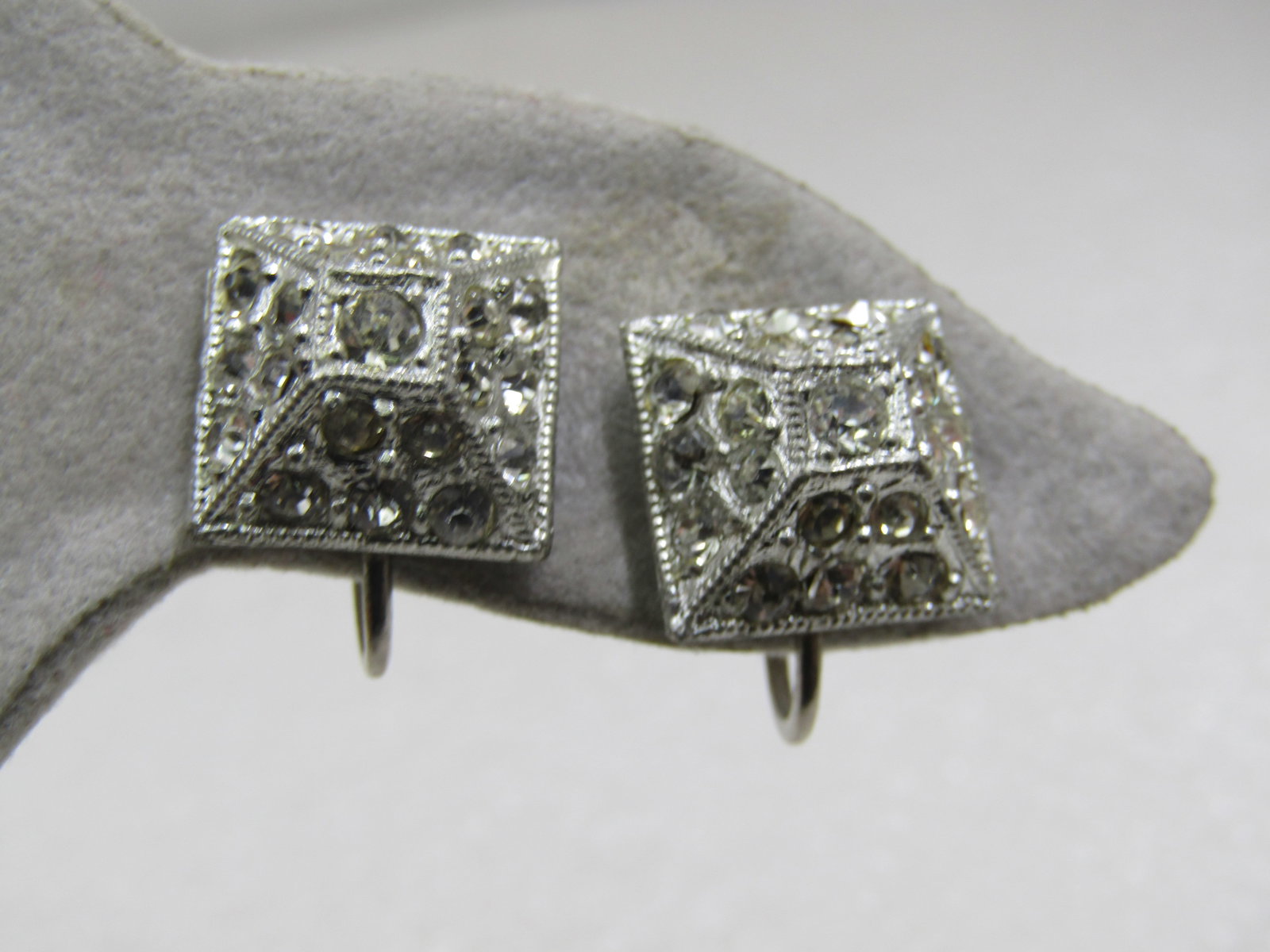 Vintage Rhinestone Pyramid Shaped Earrings, Screwbck, Mid-Century - 2