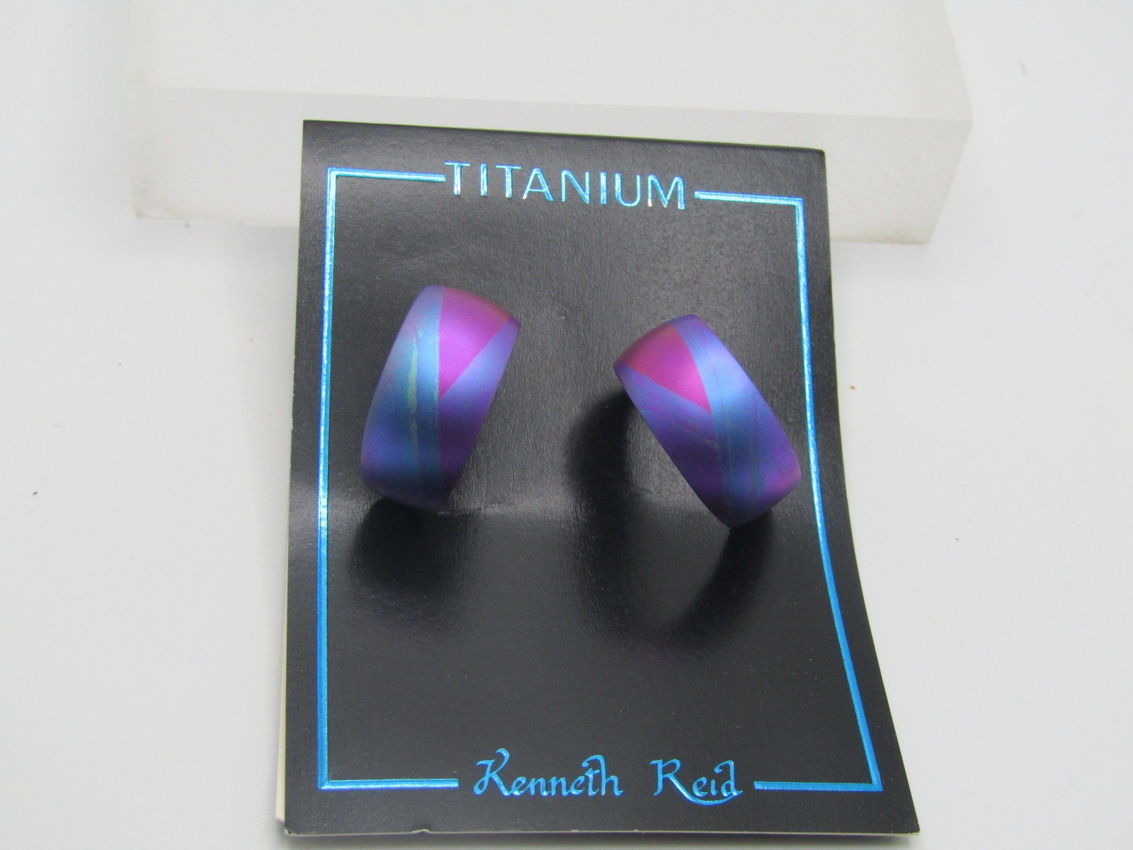 Kenneth Reid Titanium Pierced earrings, Magenta/Pink/Purple, New on Card - 2